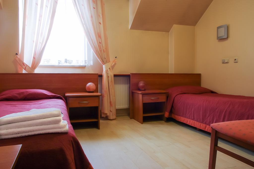Hotel Sutoris Salzberg Zimmer foto